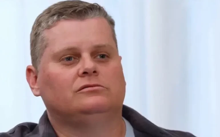 Após série 'Tremembé', Sandrão fala sobre relação com Suzane von Richthofen: 'O tempo em que estive com ela, fui feliz'