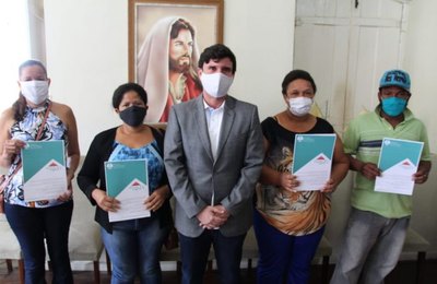 Moradia Legal: Prefeitura de Penedo, Tribunal de Justiça e Anoreg entregam títulos de imóveis