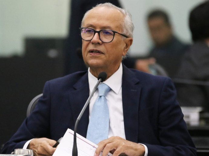 Deputado Doutor Wanderley destaca lançamento do programa 'Bate Coração'