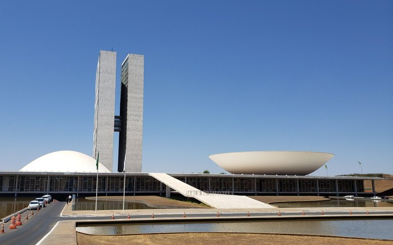 Após pedidos, governo prorroga prazo para adequação à nova lei de licitações até dezembro