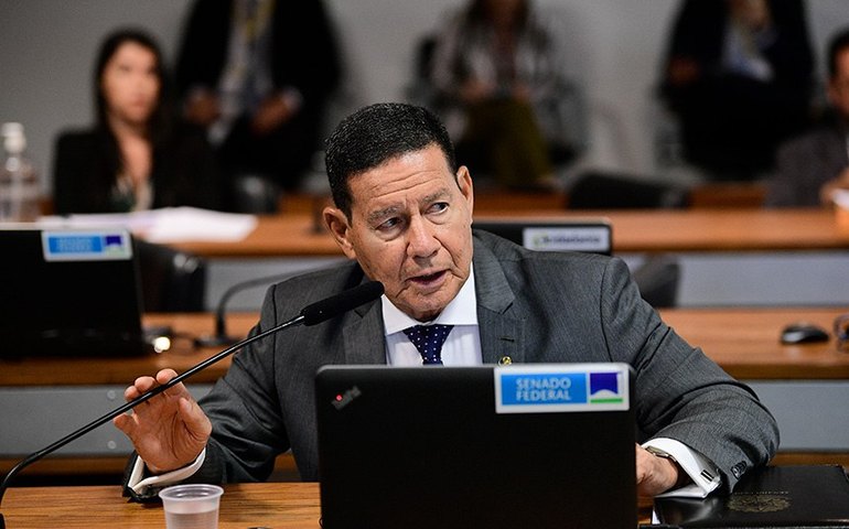 Hamilton ignora pleito de Massa por título de 2008 da Fórmula 1 e alega 'memória fraca'