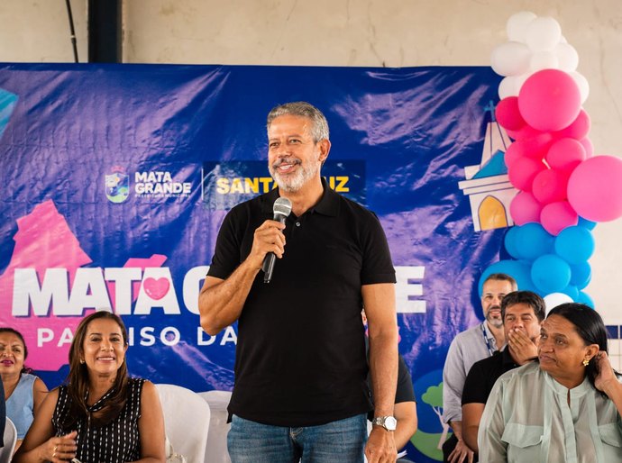 Pré-candidato ao Senado, Arthur Lira reúne ampla base política no Sertão e reforça investimentos estruturantes