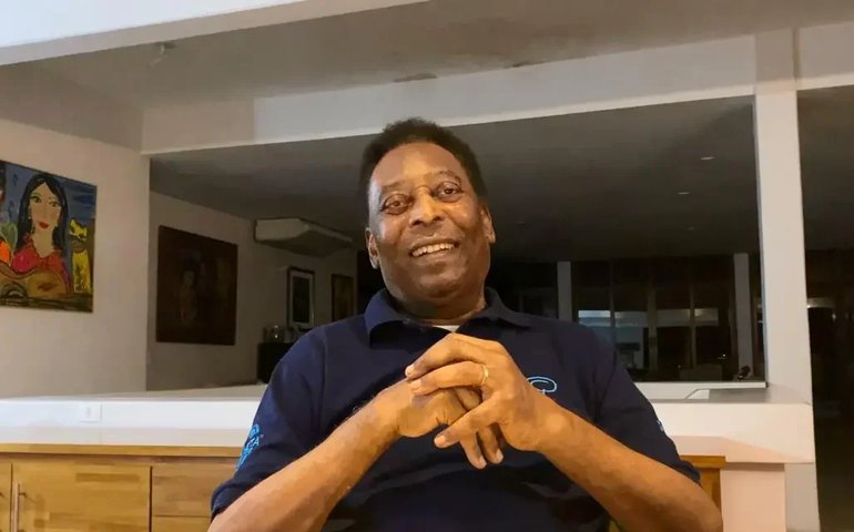 Pelé comemora o recorde de público na decisão do feminino: ‘Momento inesquecível’