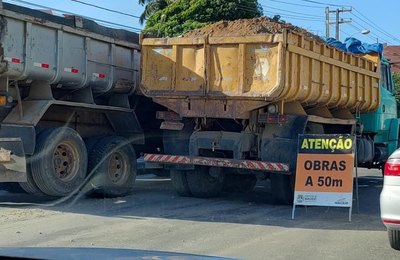 Prefeitura de Maceió notifica empresa por caos causado no trânsito da avenida Gustavo Paiva
