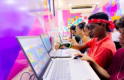 Tech Massa oferece cursos gratuitos no Benedito Bentes e Dubeaux Leão