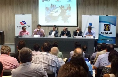 Rui Palmeira discute crescimento de Maceió no Sinduscon