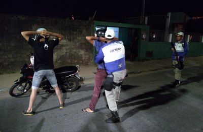 Prisões, inabilitados ao volante, CNHs recolhidas e dezenas de multas em duas operações Lei Seca