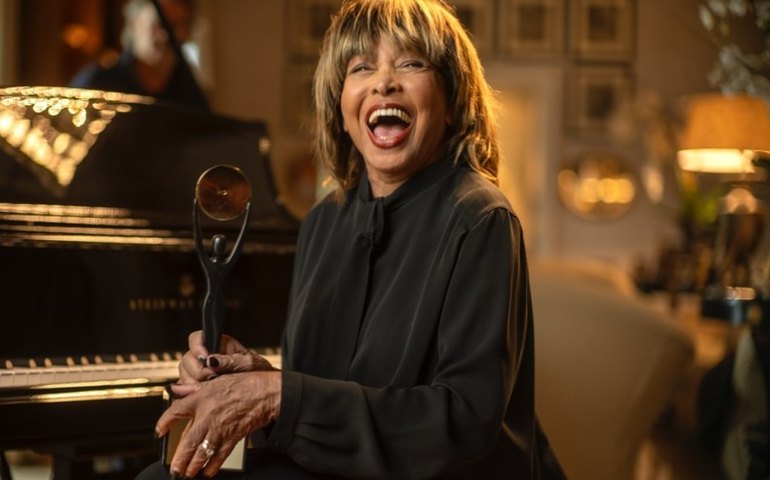 Tina morreu na Suíça, 'pacificamente após uma longa doença', diz agente