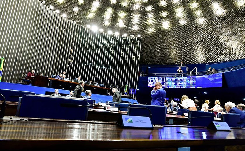 Plenário aprova Colbert Soares Pinto Junior para embaixador em Santa Lúcia