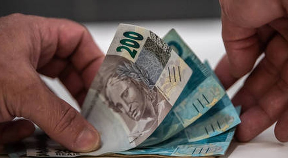 Receita paga R$ 762,9 milhões em lote residual do Imposto de Renda; veja quem recebe