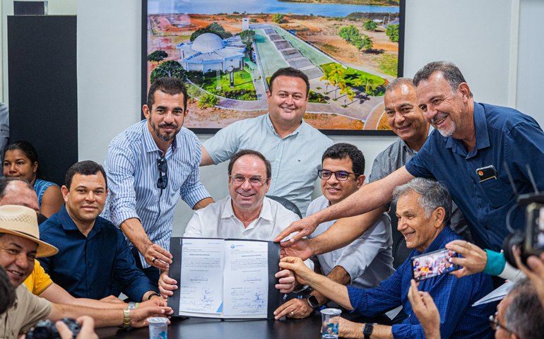 Prefeito Luciano Barbosa anuncia mais de R$ 5 milhões para revitalização do centro comercial de Arapiraca