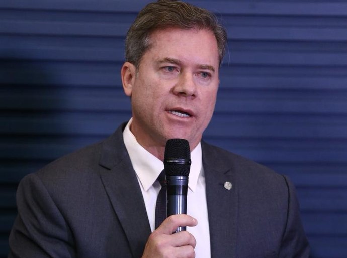 Marx Beltrão defende redução da maioridade penal, lamenta retirada do tema da PEC da Segurança e cobra coragem do Congresso