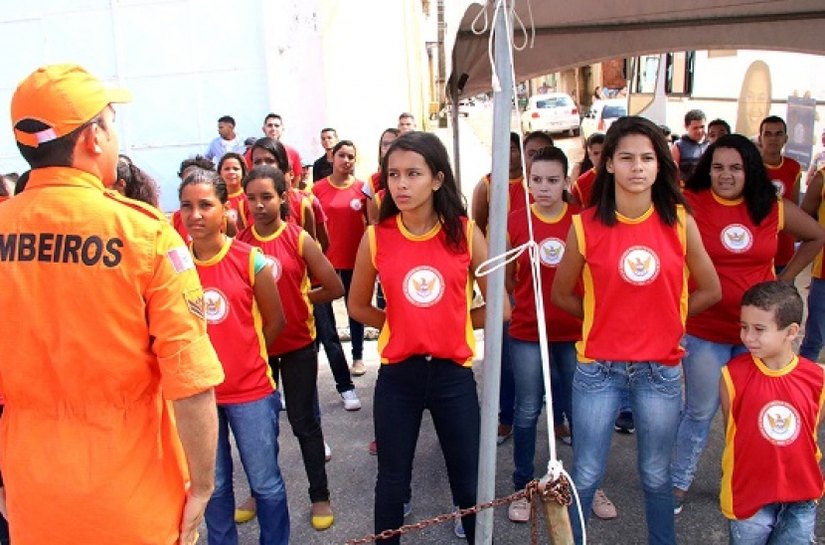Programa Vida Nova nas Grotas amplia horizontes de jovens do Canaã