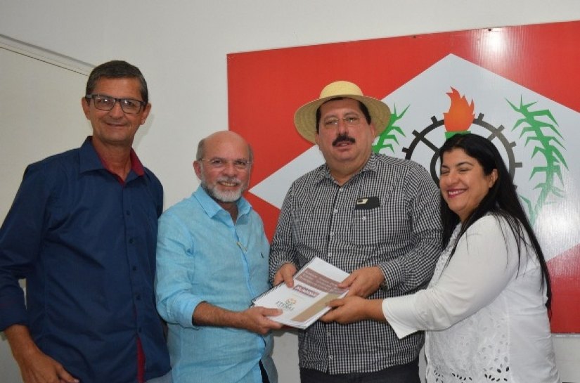 Iteral reúne prefeitos para discutir revisão de limites territoriais
