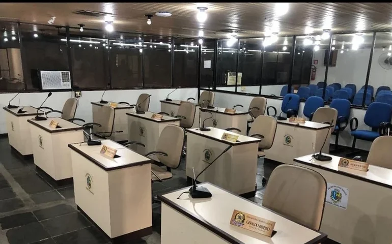 A sessão que fugiu pela porta dos fundos