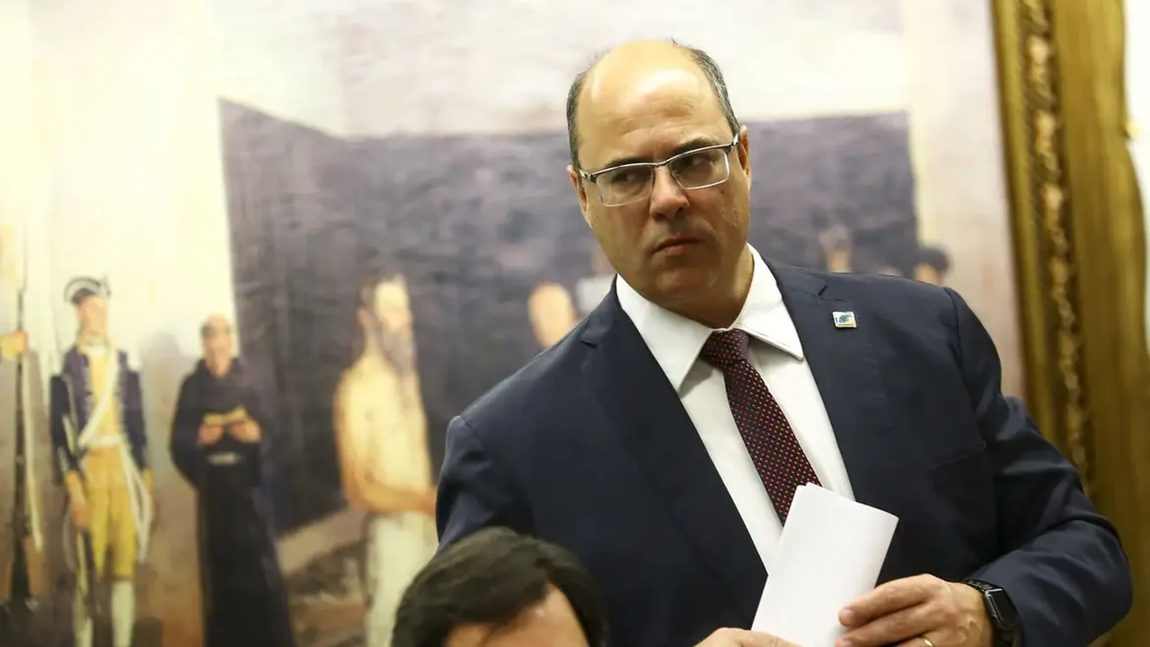 Ex-governador do Rio e inelegível, Wilson Witzel oficializa pré-candidatura ao mesmo cargo