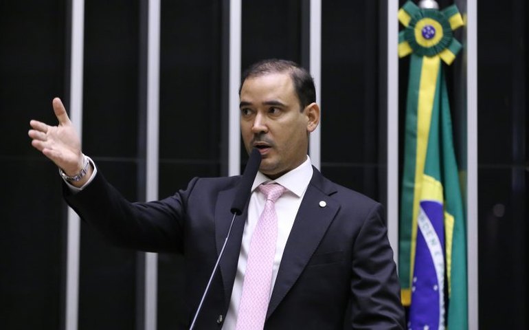 Proposta prevê incentivo fiscal para investimento em mobilidade elétrica