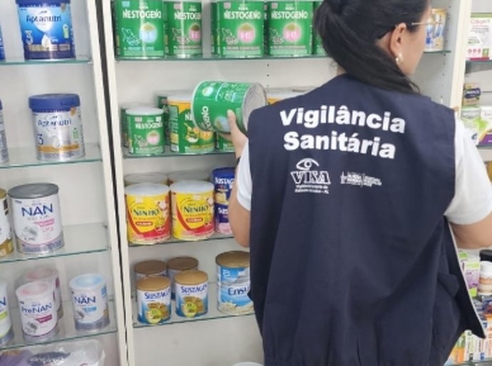 Vigilância Sanitária de Palmeira inspeciona estabelecimentos na proibição de fórmulas infantis contaminadas