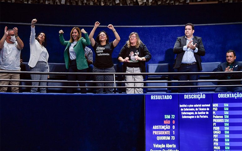 Senado recorre ao STF por restabelecimento da lei do piso da enfermagem