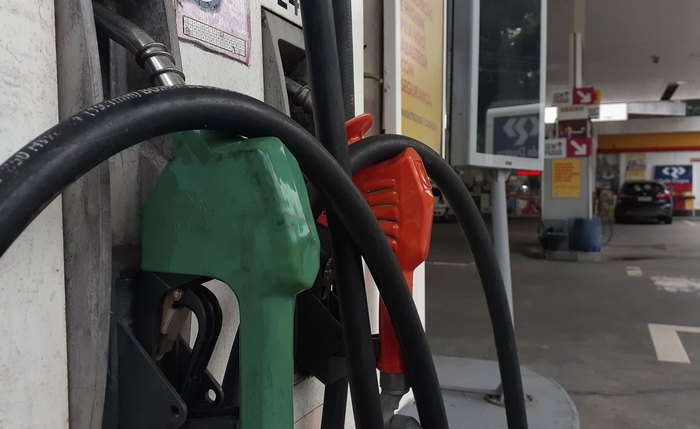 Litro da gasolina vai para R$ 2,64  e diesel para R$ 2,76 em média. Valor não é o cobrado nos postos