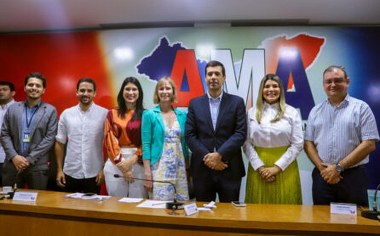 Prefeitos discutem temas da agricultura na AMA