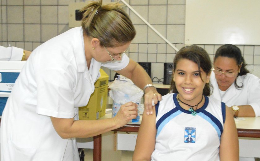 Sesau reforça a importância da vacina contra o HPV para prevenir o câncer de útero