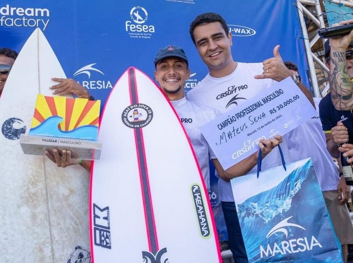 Prefeito JHC entrega premiação do Campeonato Brasileiro de Surf e reforça incentivo ao esporte na capital
