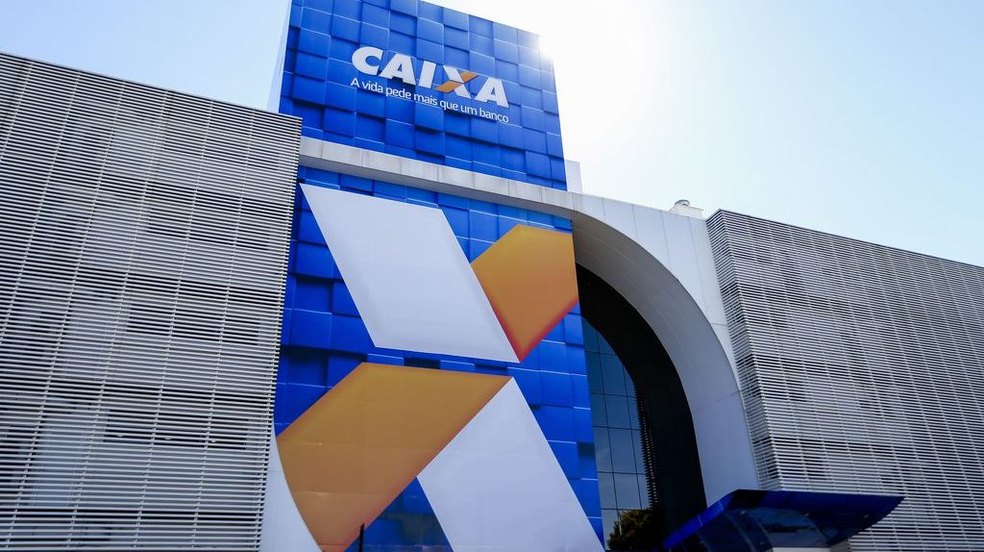 CAIXA reduz juros para compra da casa própria
