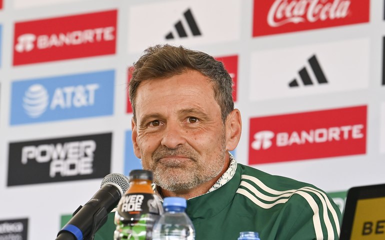Técnico da seleção mexicana é demitido após somente quatro meses e uma derrota