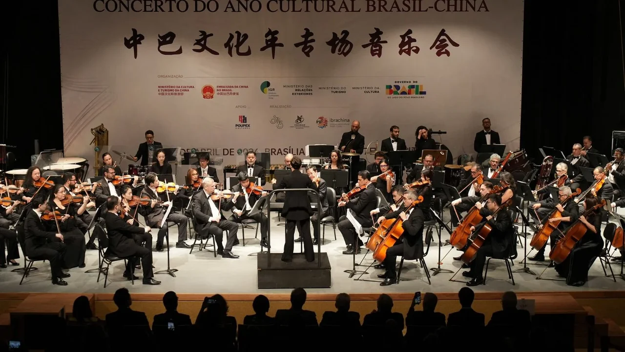 Concerto do Ano Cultural Brasil-China lota Teatro Poupex, em Brasília