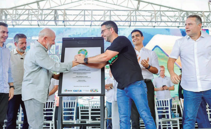 JHC, Renan Filho e Paulo Dantas já estiveram juntos em evento que trouxe o presidente Lula a Maceió