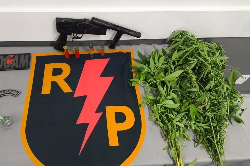 Homem é preso por tentativa de homicídio, porte ilegal de arma e cultivo de maconha em Santana do Ipanema
