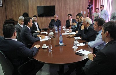 TJAL auxilia TCE para implantação de plataforma digital administrativa