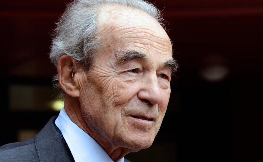 Morre Robert Badinter, responsável pela abolição da pena de morte na França