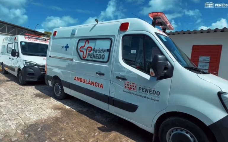 Penedo melhora atendimento de urgência com chegada de duas novas ambulâncias