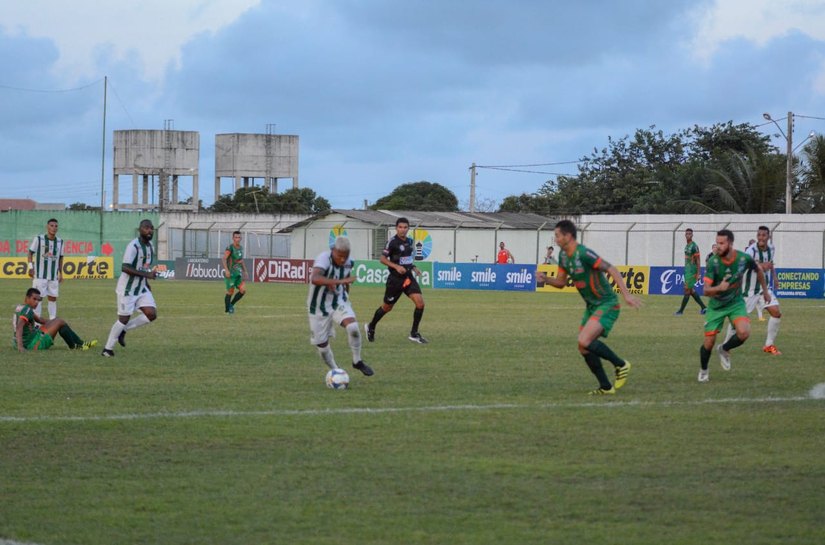 Coruripe perde primeiro jogo em casa, Murici vence e deixa última colocação