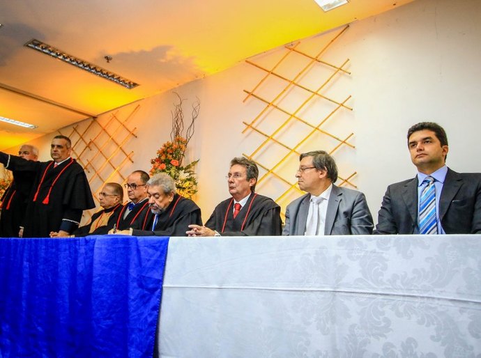 Rui Palmeira participa de posse do novo procurador-geral de Justiça