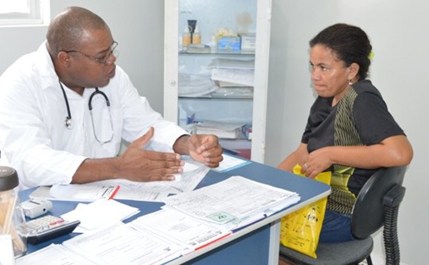 Cuba vai sair do programa Mais Médicos após declarações de Bolsonaro