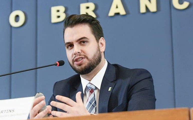 Ex-assessor de Bolsonaro, Filipe Martins é condenado por gesto racista