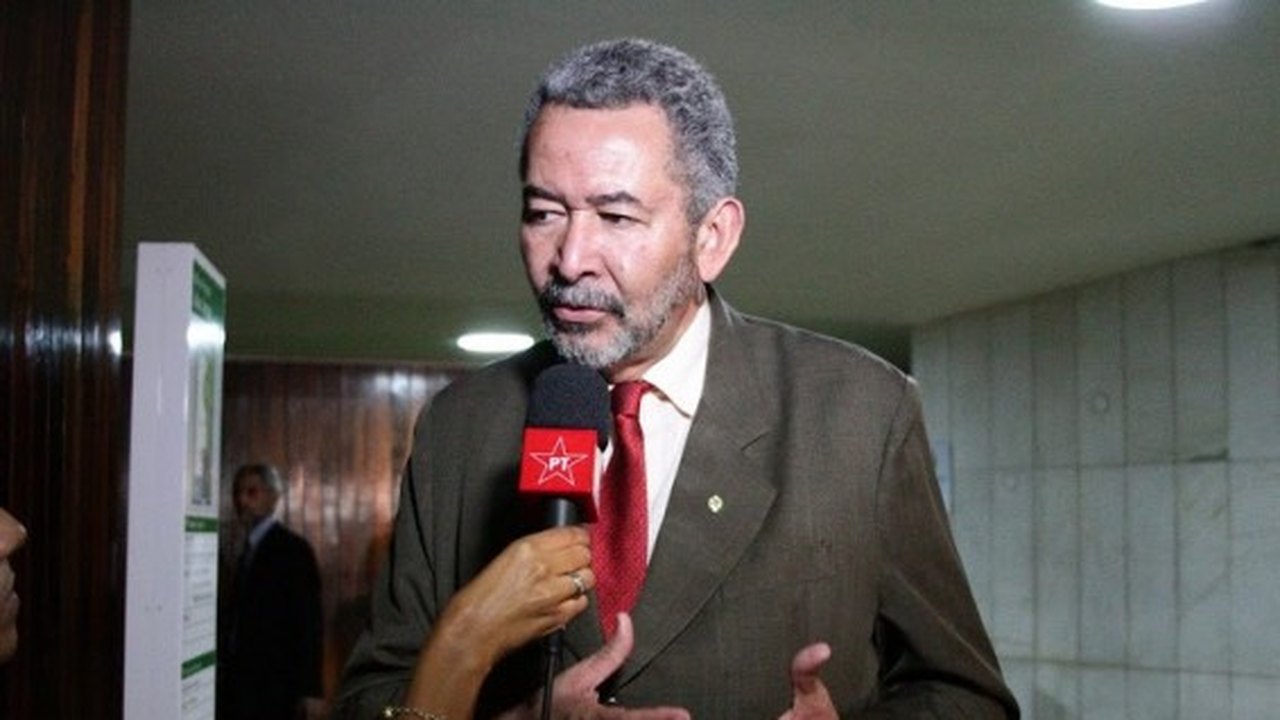 Paulão é reeleito para a presidência do PT em Alagoas