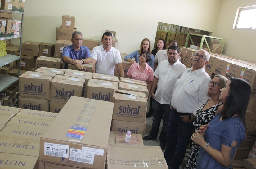 Prefeito Rogério Teófilo acompanha vereadores em visita à CAF de Arapiraca