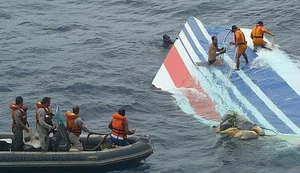 Avião caiu no oceano atlântico em região próxima à Fernando de Noronha