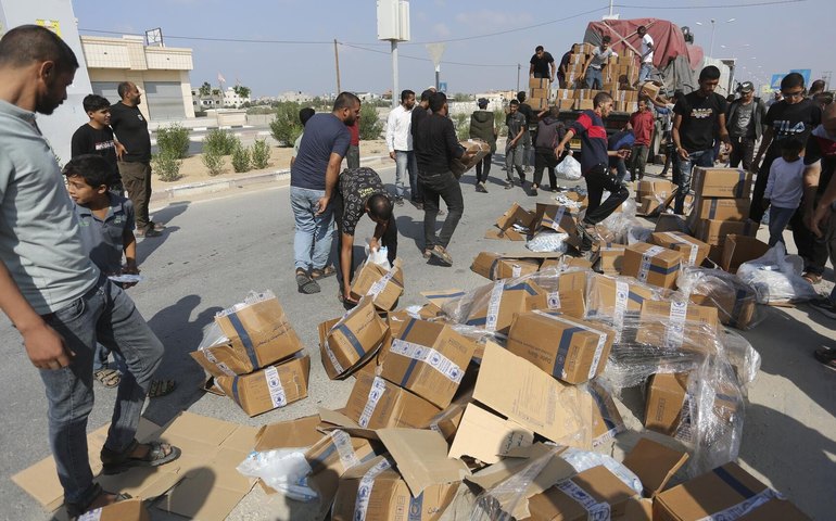 UE e Israel selam pacto para ampliar ajuda humanitária e reabrir rotas de abastecimento em Gaza