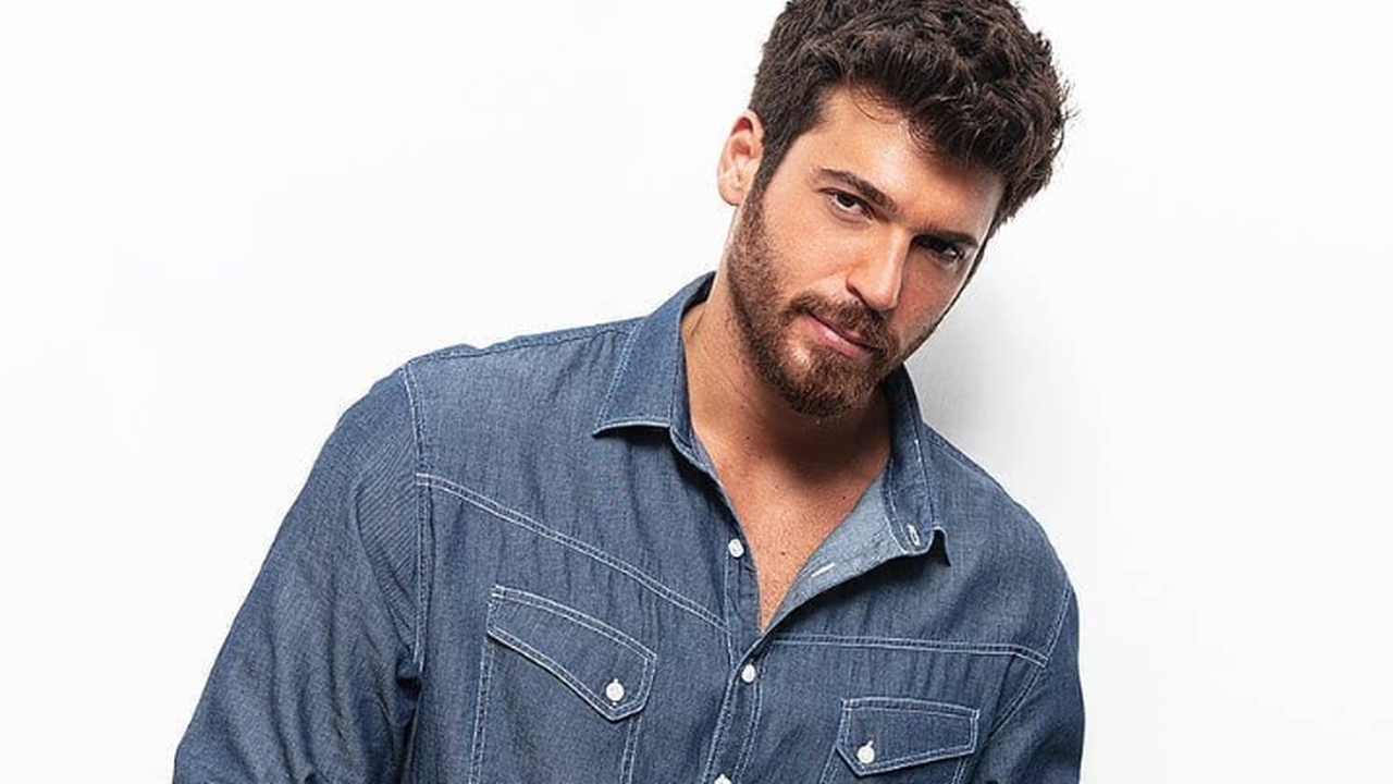 Fãs de Can Yaman arrecadam fundos para ONG pró-preservação em homenagem ao aniversário do astro turco