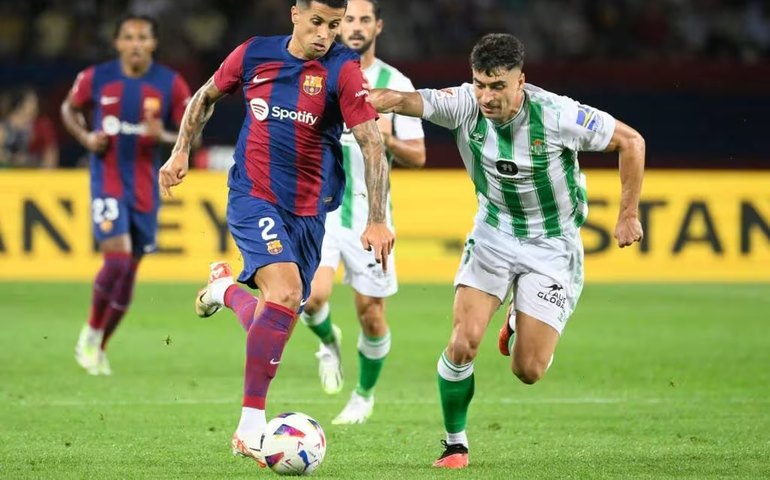 João Félix comanda goleada sobre o Bétis e Barcelona dorme na liderança do Espanhol