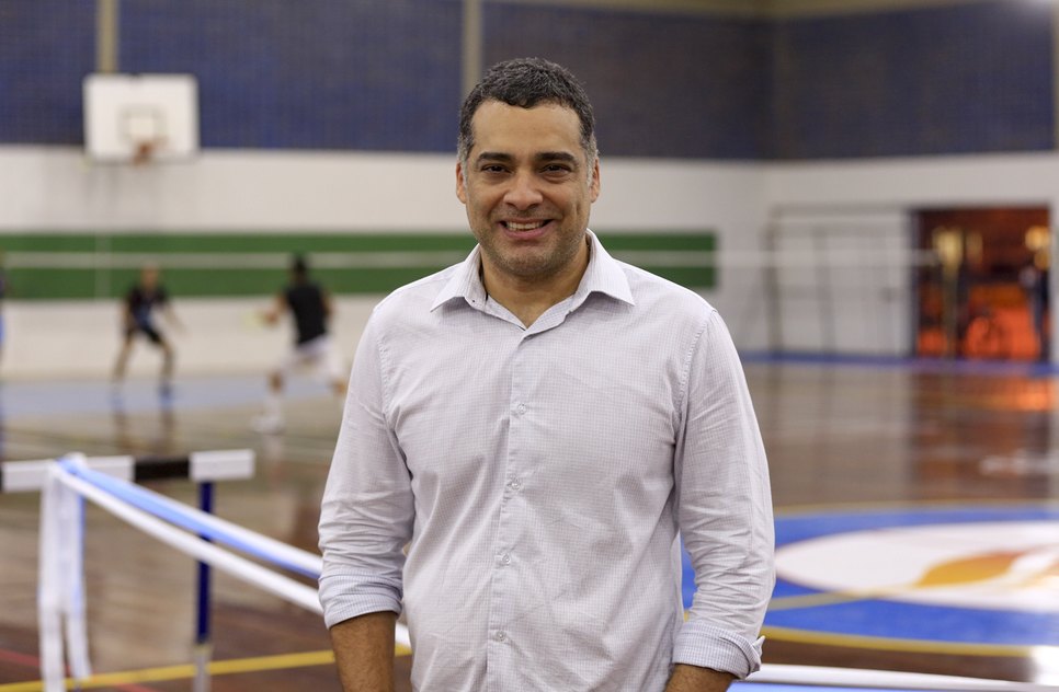 Professor Adriano Antunes