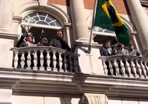 “Se eu tiver menos de 60% dos votos, algo de anormal aconteceu no TSE”, diz Bolsonaro