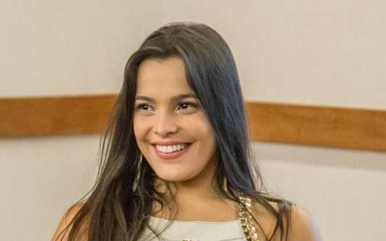 Ex-BBB Emilly se mudará para o RJ: &#8220;procurando apartamento&#8221;