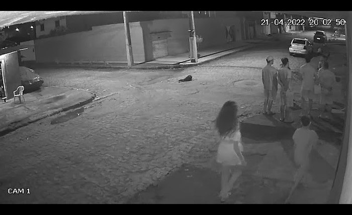 Polícia divulgou imagens de suspeitos