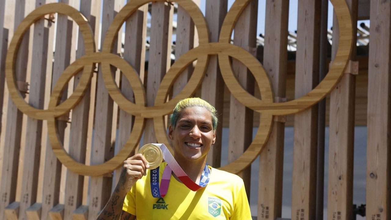 Campeã olímpica, Ana Marcela se muda para Itália de olho em Paris 2024